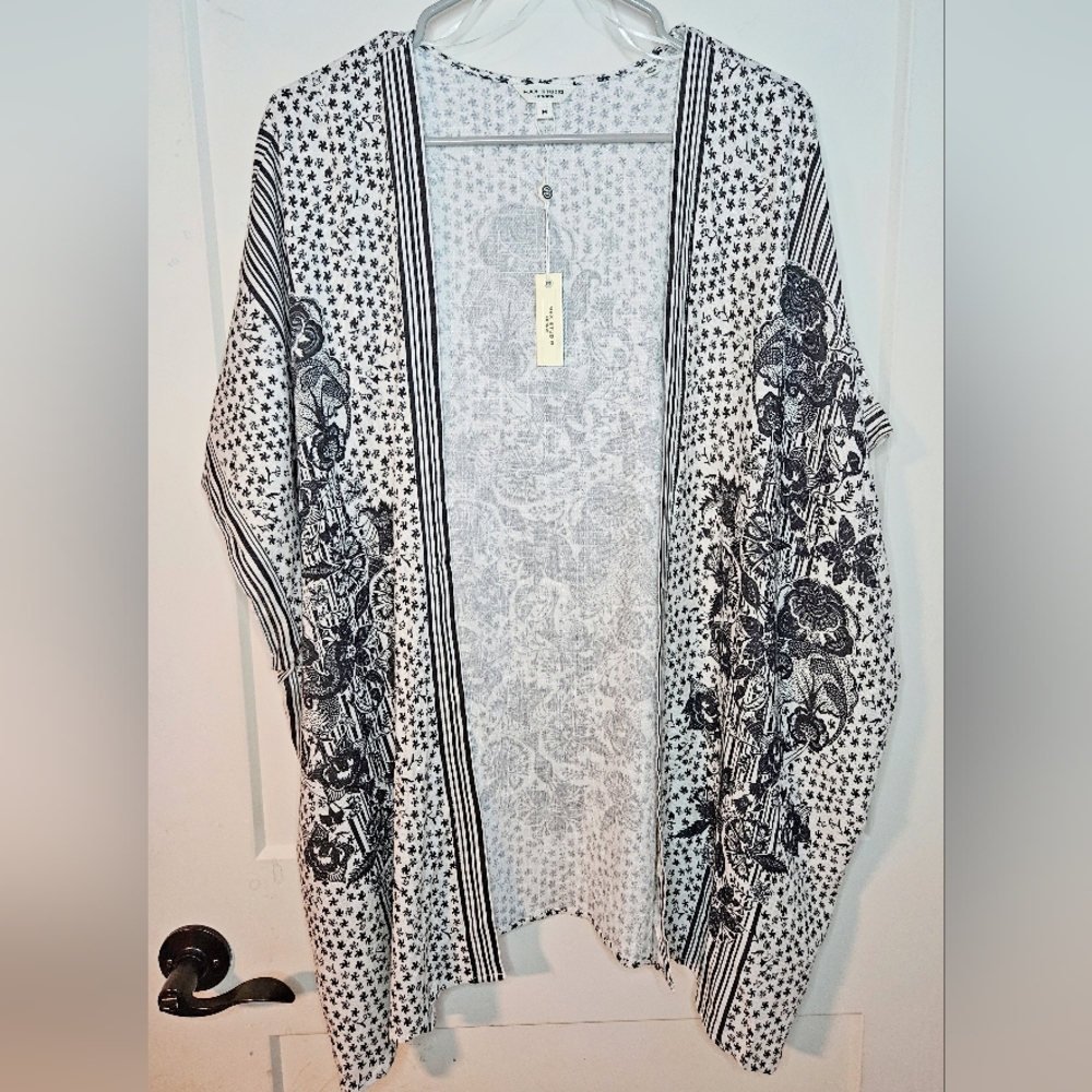 Max Studio London - Black And Cream Floral Kimono